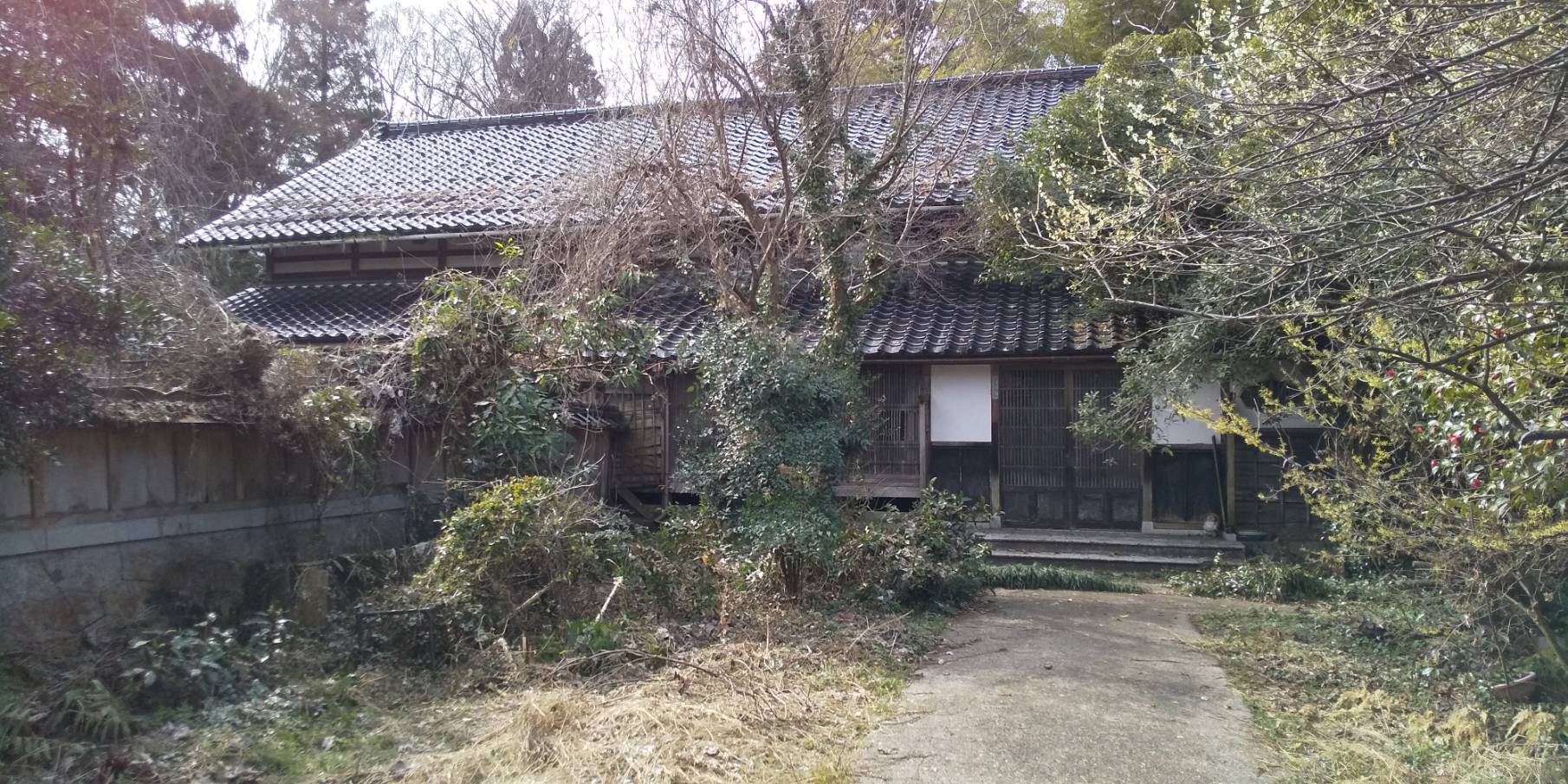 富山県魚津市仏田